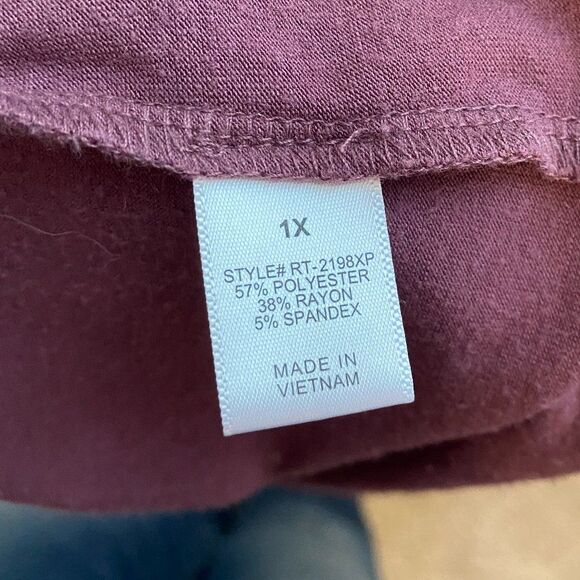 Zenana Premium Embordered Sleeve Threes Quarter Sleeve Womens Top Size 1X - Picture 3 of 5